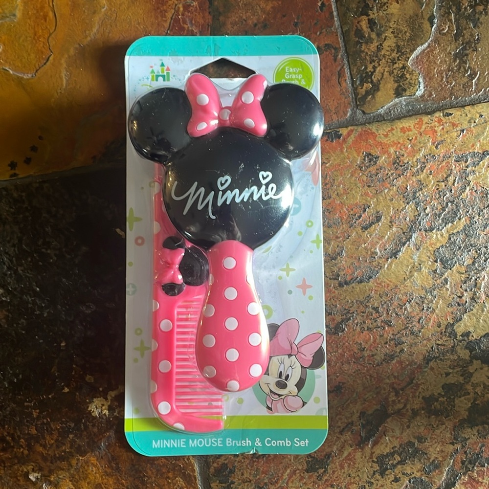 Baby Minnie Mouse brush set